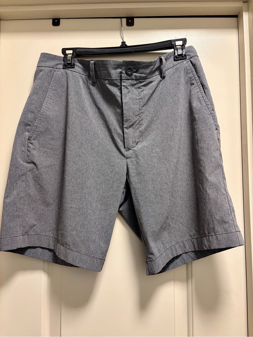 Vineyard Vines Performance Breaker Short Men’s Size 32 Gray Heather Golf Chino